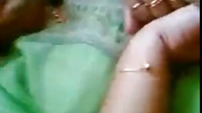در فیلم سوپر ازبکی آغوش گرفتن سرگرم کننده